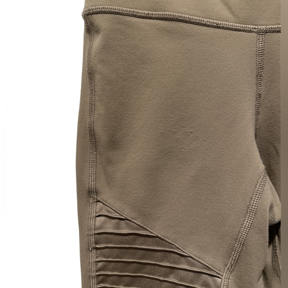 📦 MOVING SALE 📦 alo High Waist Moto Legging - Picture 9 of 14